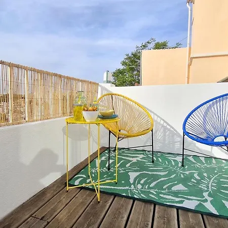 Happy - With Terrasse & View Apartment *