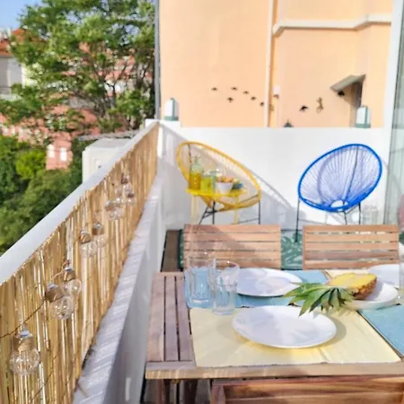 Happy - With Terrasse & View *
