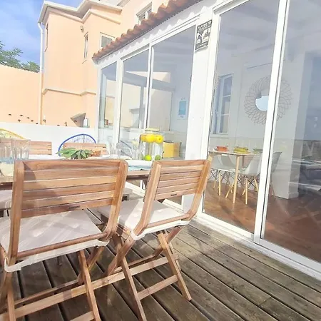 Happy - With Terrasse & View Lisbon