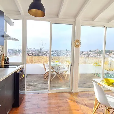 Apartment Happy - With Terrasse & View Lisbon